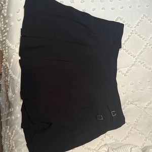Amanda Uprichards black skirt